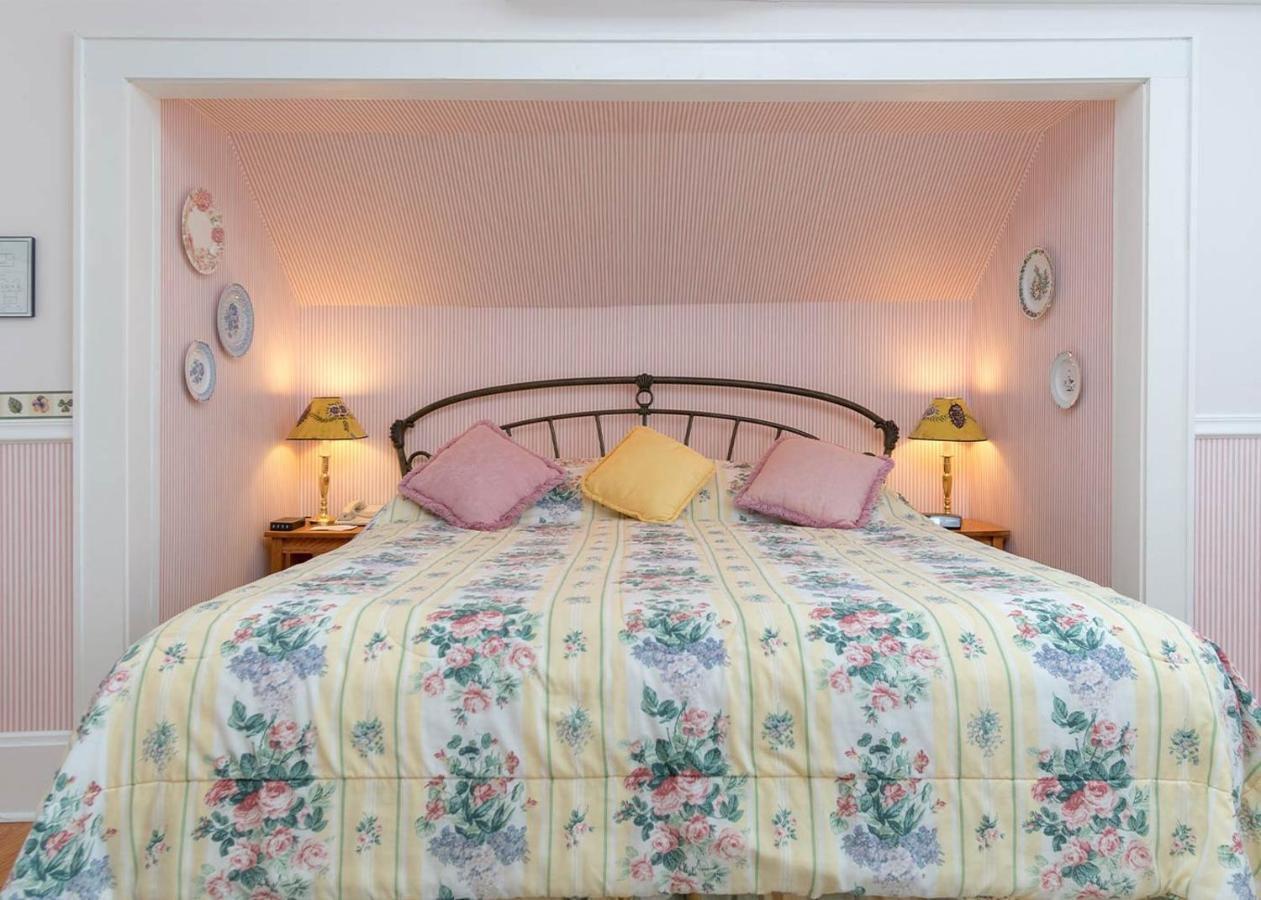 Highland Lake Inn & Resort - แฟลตร็อค ภายนอก รูปภาพ